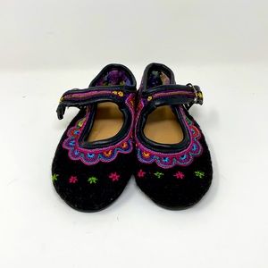 Girl shoes handmade and hand embroidery in Mexico brand new